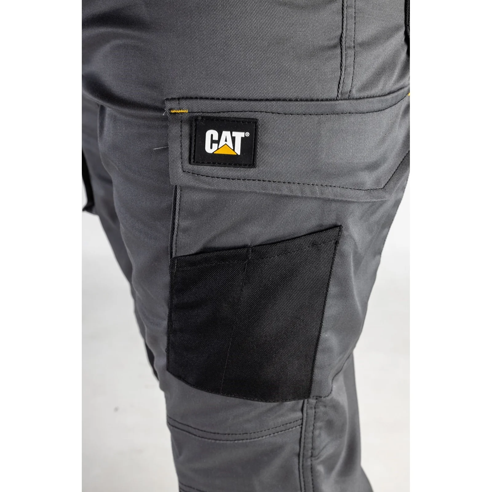 Essentials Stretch Knee Pocket - Image 15