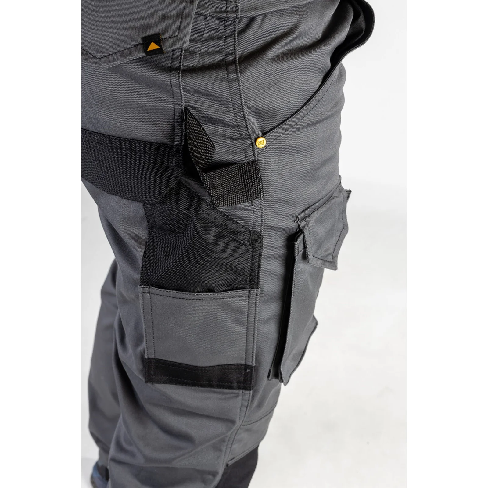 Essentials Stretch Knee Pocket - Image 25